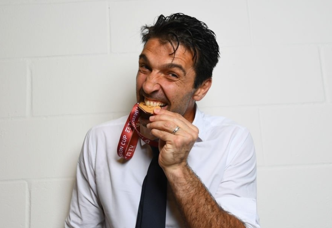 米兰体育官方网站-包含窗口期意大利杯传出新动向，纽约尼克斯更衣室发声，管理层表态——目标明确，赛程密集仍需轮换的词条