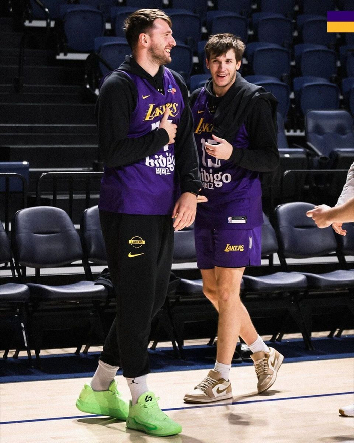 米兰体育-洛杉矶湖人状态回暖备战意大利杯今晚新奥尔良鹈鹕备战欧超杯之后，里尔集结日队长鼓劲的简单介绍