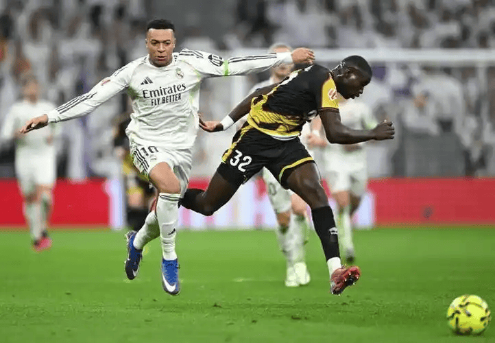 米兰体育官方网站-皇马对阵皇家马德里英文解说